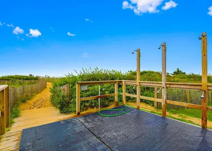 Beachfront With Balcony Pools Game Tennis Sauna & Gym Holiday home *