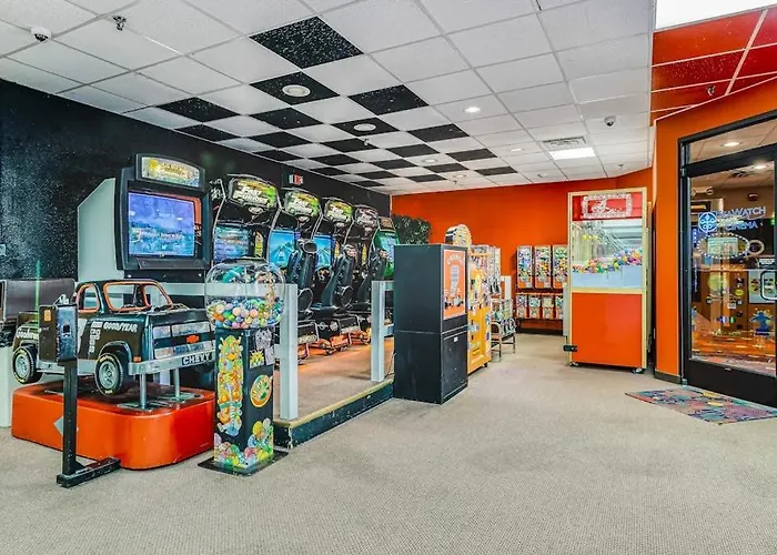 Beachfront With Balcony Pools Game Tennis Sauna & Gym Holiday home *
